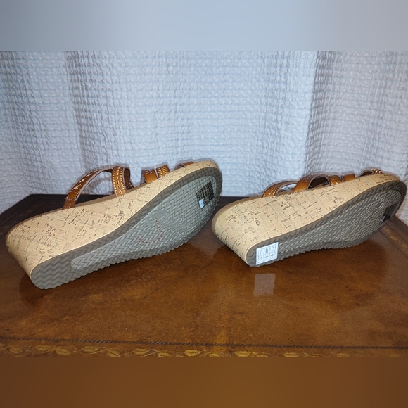 SKECHERS Beverlee Tiger Posse slide on sandals size 8 NWT - Picture 3 of 4